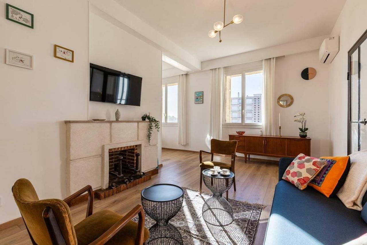 Apartment La